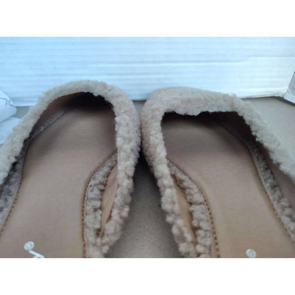 Fashion Nova Tavla Sherpa Flats Women's Size 7 Faux Fur Casual Slip On Mules